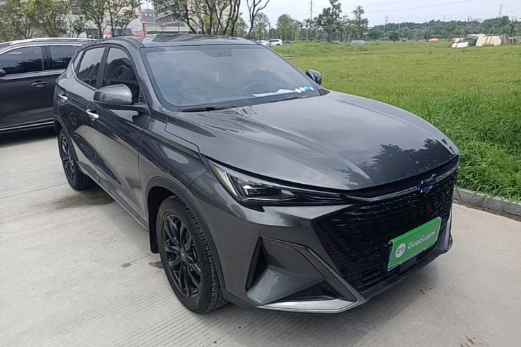 Used CHANGAN OSHAN X5 PLUS 2023 Revised 1.5T DCT Pioneer Edition Front Right 45 Deg