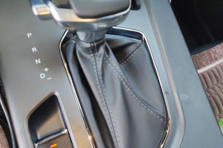 Used CHANGAN OSHAN X5 PLUS 2023 1.5T DCT Pioneer Edition Gear Lever