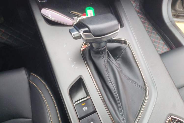 Used CHANGAN OSHAN X5 PLUS 2023 1.5T DCT Pioneer Edition Gear Lever