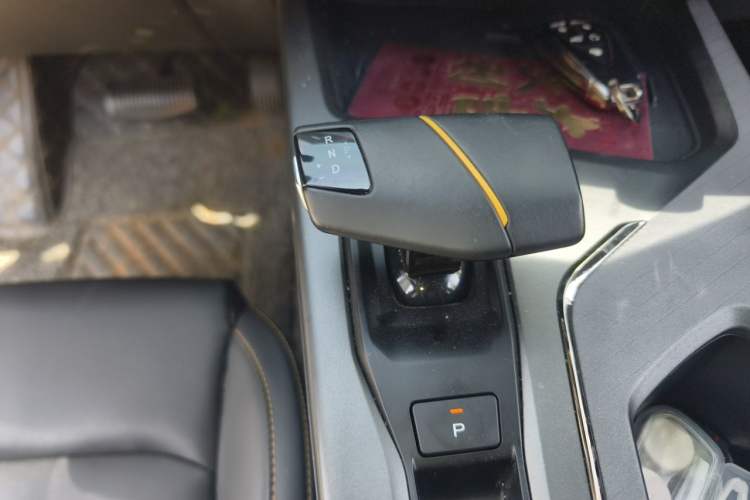 Used CHANGAN OSHAN X5 PLUS 2023 1.5T DCT Smart & Fun AI Edition Gear Lever