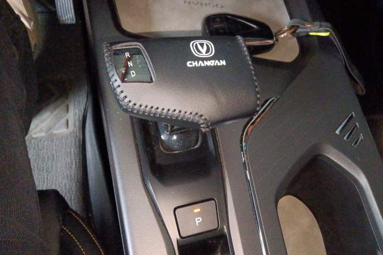 Used CHANGAN OSHAN X5 PLUS 2023 Revised 1.5T DCT Excellence Edition Gear Lever