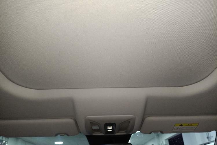 Used CHANGAN OSHAN X5 PLUS 2023 Revised Version 1.5T DCT Navigation Edition Headliner