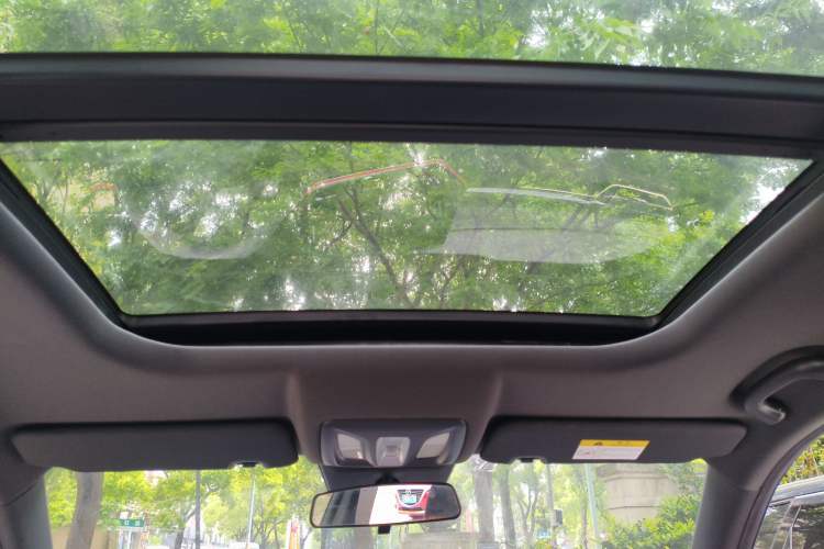 Used CHANGAN OSHAN X5 PLUS 2023 Revised Version 1.5T DCT Navigation Edition Headliner