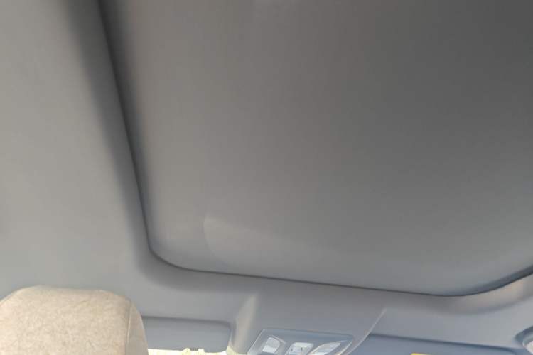 Used CHANGAN OSHAN X5 PLUS 2023 Revised 1.5T DCT Pioneer Edition Headliner