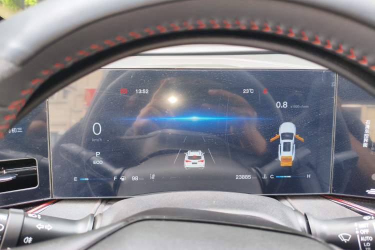Used CHANGAN OSHAN X5 PLUS 2023 Revised Version 1.5T DCT Navigation Edition Instrument Cluster