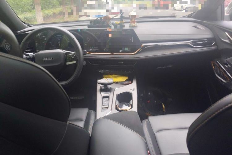 Used CHANGAN OSHAN X5 PLUS 2023 1.5T DCT Excellence Edition Interior 2