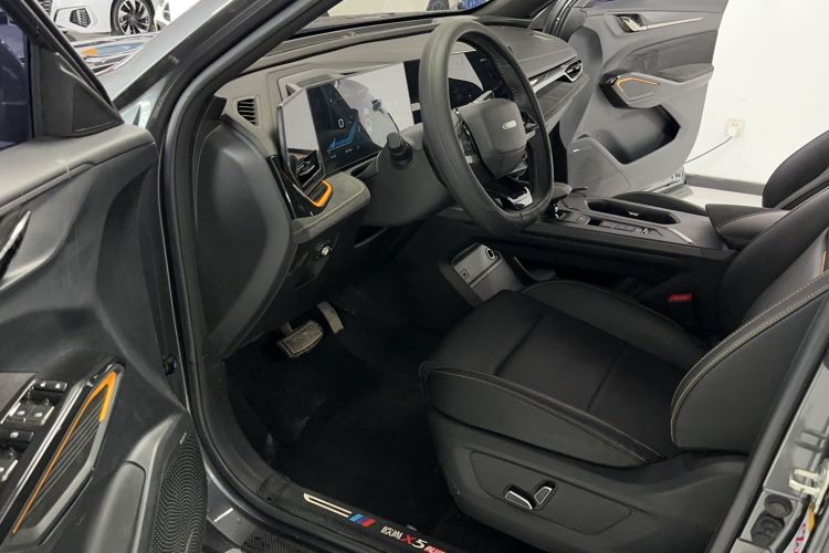 Used CHANGAN OSHAN X5 PLUS 2023 1.5T DCT Smart & Fun AI Edition Interior 2