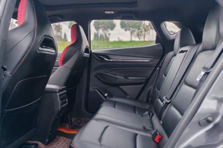 Used CHANGAN OSHAN X5 PLUS 2023 Revised Version 1.5T DCT Navigation Edition Interior 3