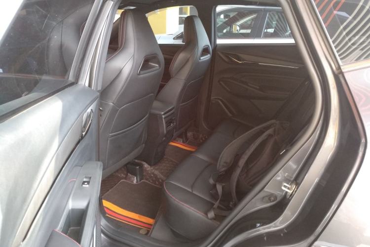 Used CHANGAN OSHAN X5 PLUS 2023 Revised Version 1.5T DCT Navigation Edition Interior 4