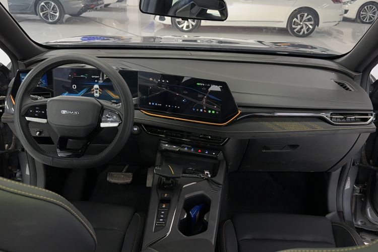 Used CHANGAN OSHAN X5 PLUS 2023 1.5T DCT Smart & Fun AI Edition Interior 5
