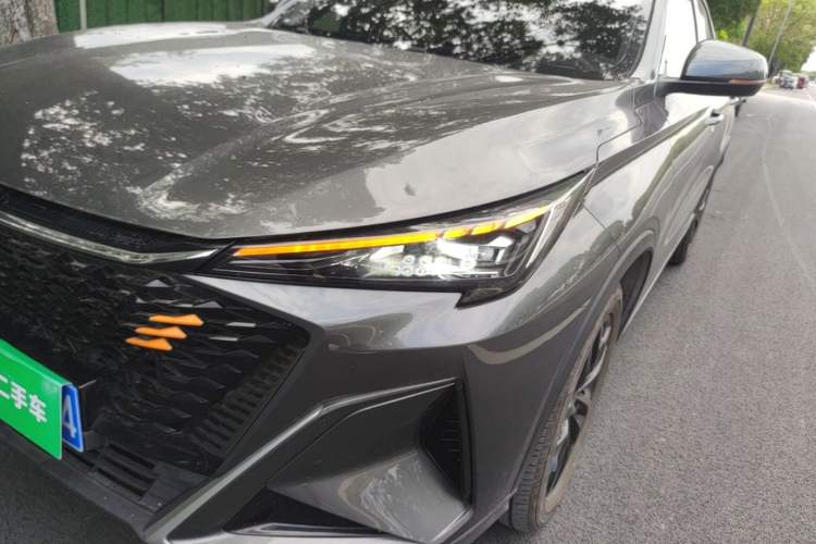 Used CHANGAN OSHAN X5 PLUS 2023 Revised 1.5T DCT Pioneer Edition Left Front Headlight