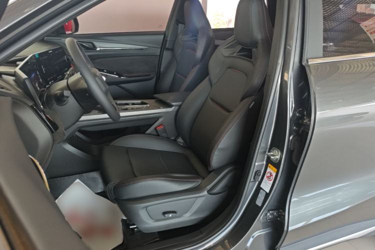 Used CHANGAN OSHAN X5 PLUS 2023 Revised Version 1.5T DCT Navigation Edition Left Front Seat