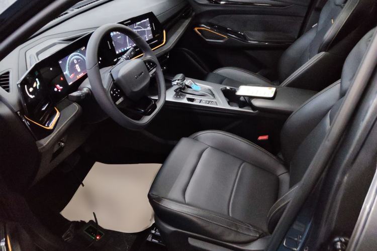 Used CHANGAN OSHAN X5 PLUS 2023 Revised 1.5T DCT Pioneer Edition Left Front Seat