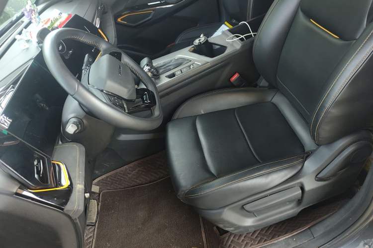Used CHANGAN OSHAN X5 PLUS 2023 Revised 1.5T DCT Pioneer Edition Left Front Seat