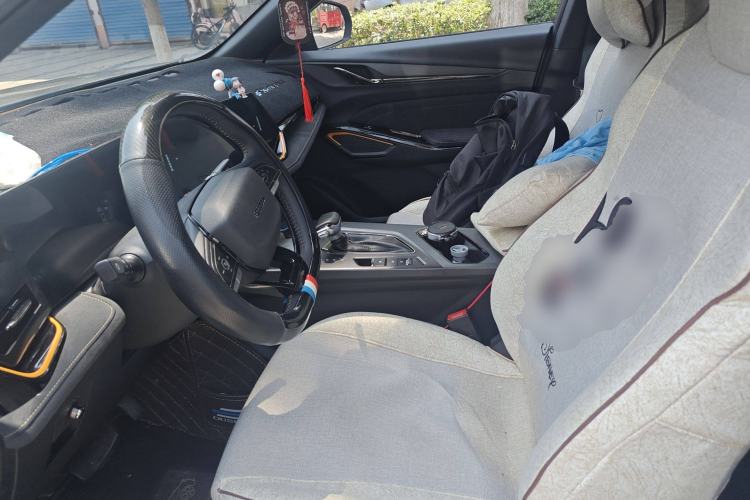 Used CHANGAN OSHAN X5 PLUS 2023 Revised 1.5T DCT Pioneer Edition Left Front Seat