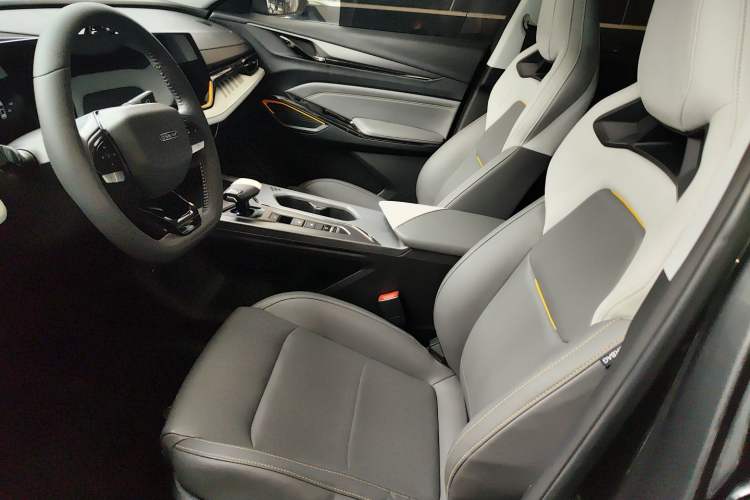 Used CHANGAN OSHAN X5 PLUS 2023 1.5T DCT Excellence Edition Left Front Seat