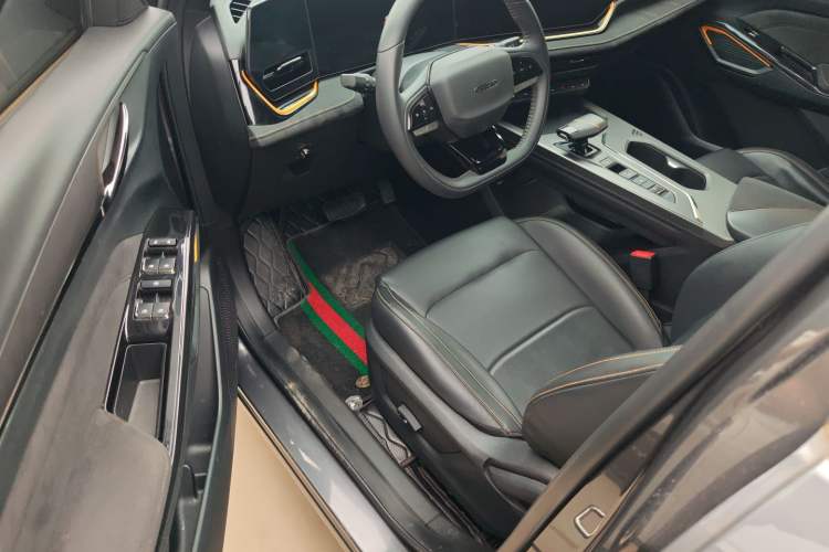 Used CHANGAN OSHAN X5 PLUS 2023 1.5T DCT Excellence Edition Left Front Seat
