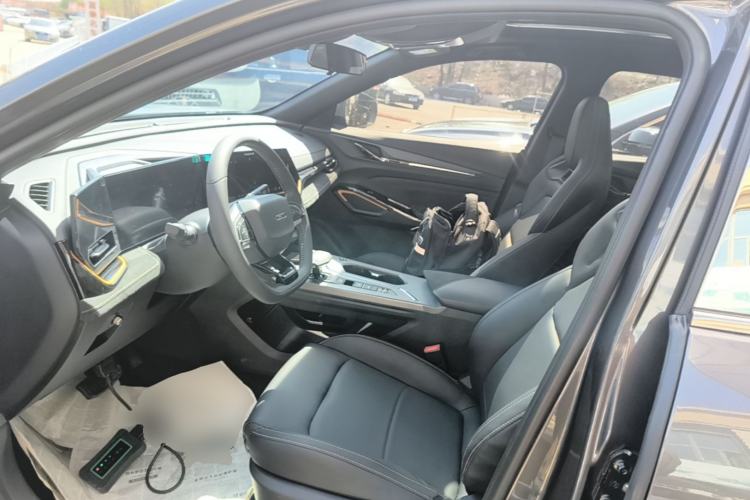 Used CHANGAN OSHAN X5 PLUS 2023 Revised 1.5T DCT Excellence Edition Left Front Seat