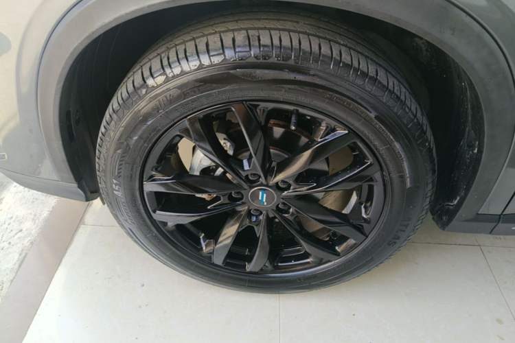 Used CHANGAN OSHAN X5 PLUS 2023 1.5T DCT Excellence Edition Left Front Wheel Hub