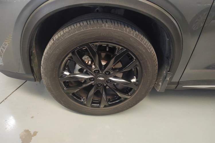 Used CHANGAN OSHAN X5 PLUS 2023 Revised 1.5T DCT Pioneer Edition Left Front Wheel Hub