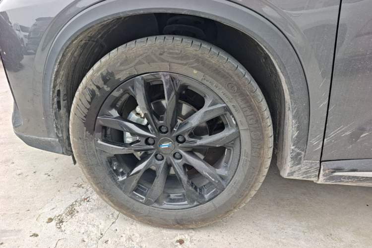 Used CHANGAN OSHAN X5 PLUS 2023 Revised 1.5T DCT Pioneer Edition Left Front Wheel Hub
