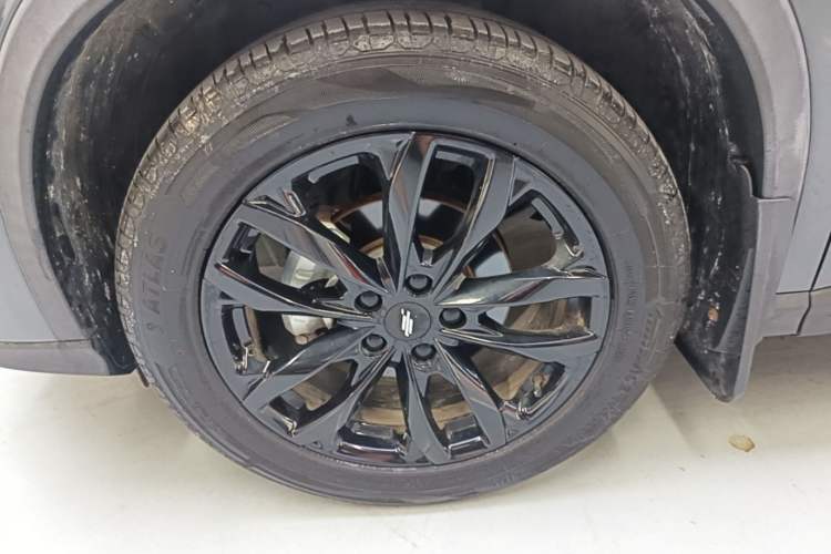 Used CHANGAN OSHAN X5 PLUS 2023 1.5T DCT Excellence Edition Left Front Wheel Hub