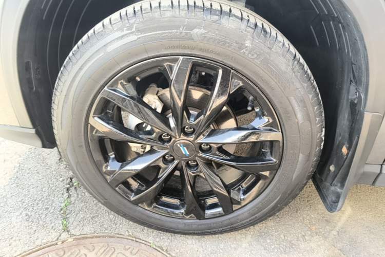 Used CHANGAN OSHAN X5 PLUS 2023 Revised 1.5T DCT Excellence Edition Left Front Wheel Hub