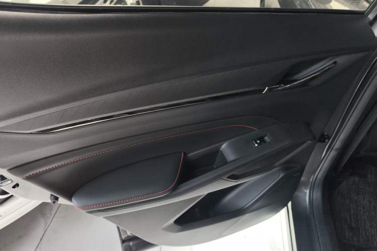 Used CHANGAN OSHAN X5 PLUS 2023 1.5T DCT Navigation Edition Left Rear Door Interior