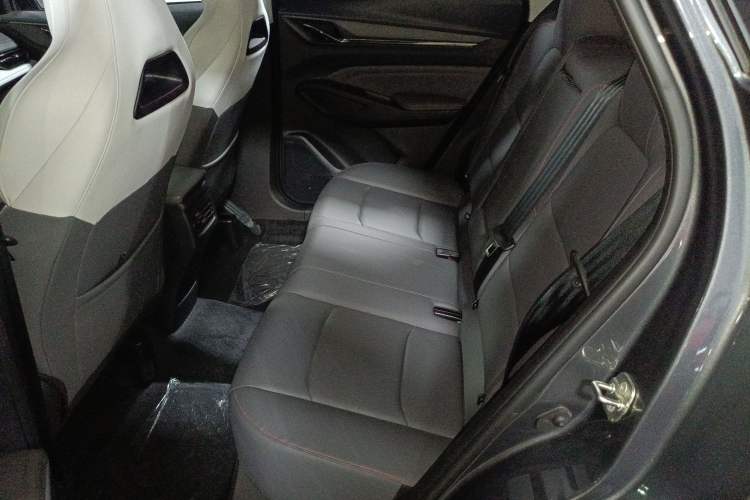 Used CHANGAN OSHAN X5 PLUS 2023 Revised Version 1.5T DCT Navigation Edition Left Rear Seat
