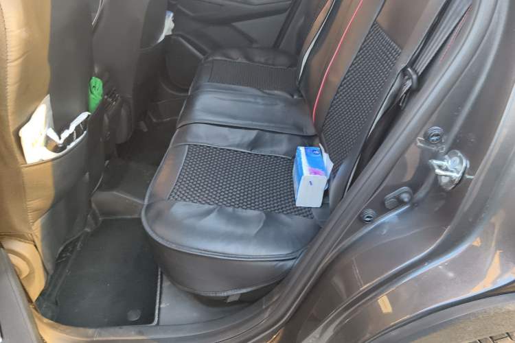 Used CHANGAN OSHAN X5 PLUS 2023 Revised Version 1.5T DCT Navigation Edition Left Rear Seat