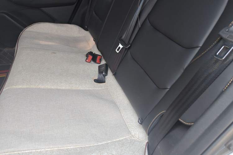 Used CHANGAN OSHAN X5 PLUS 2023 Revised 1.5T DCT Pioneer Edition Left Rear Seat
