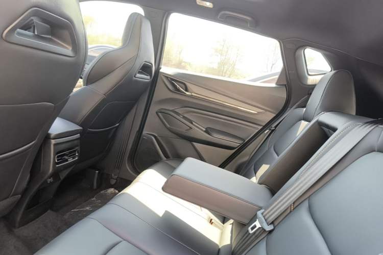 Used CHANGAN OSHAN X5 PLUS 2023 Revised 1.5T DCT Excellence Edition Left Rear Seat
