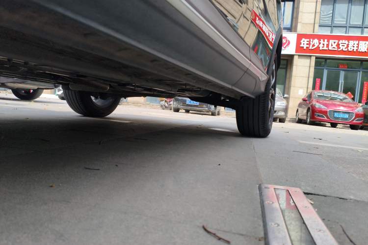 Used CHANGAN OSHAN X5 PLUS 2023 Revised Version 1.5T DCT Navigation Edition Left Side Sill
