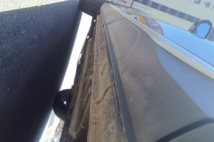 Used CHANGAN OSHAN X5 PLUS 2023 1.5T DCT Excellence Edition Left Side Sill