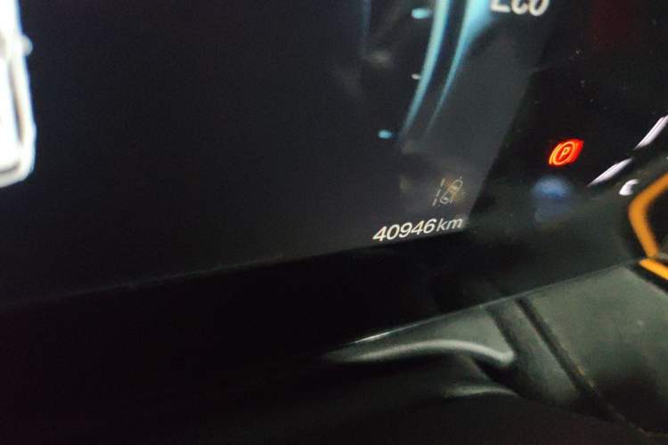 Used CHANGAN OSHAN X5 PLUS 2023 Revised 1.5T DCT Excellence Edition Odometer Close Up