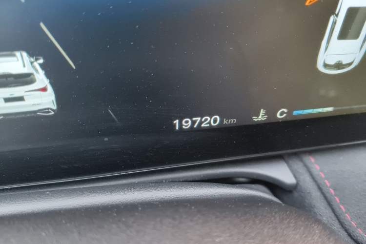 Used CHANGAN OSHAN X5 PLUS 2023 Revised Version 1.5T DCT Navigation Edition Odometer Close Up