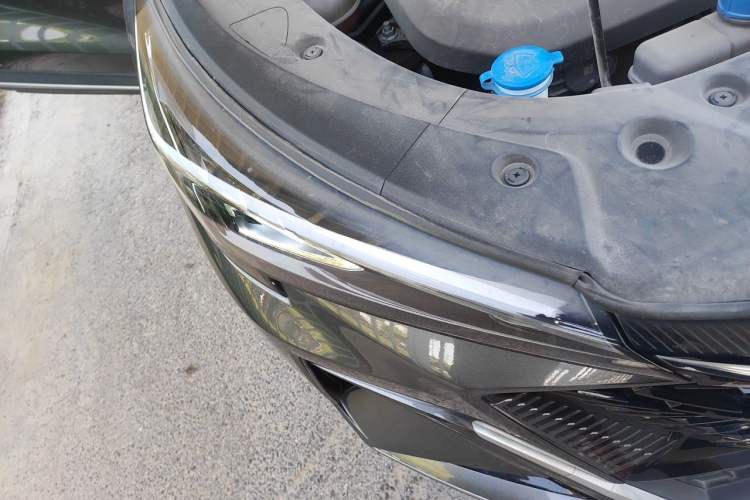 Used CHANGAN OSHAN X5 PLUS 2023 1.5T DCT Pioneer Edition Right Front Headlight