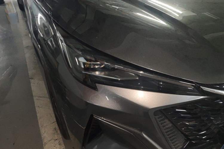 Used CHANGAN OSHAN X5 PLUS 2023 Revised 1.5T DCT Excellence Edition Right Front Headlight