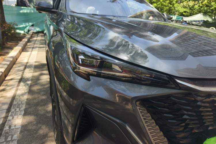 Used CHANGAN OSHAN X5 PLUS 2023 1.5T DCT Smart & Fun AI Edition Right Front Headlight