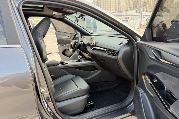 Used CHANGAN OSHAN X5 PLUS 2023 Revised 1.5T DCT Pioneer Edition Right Front Seat