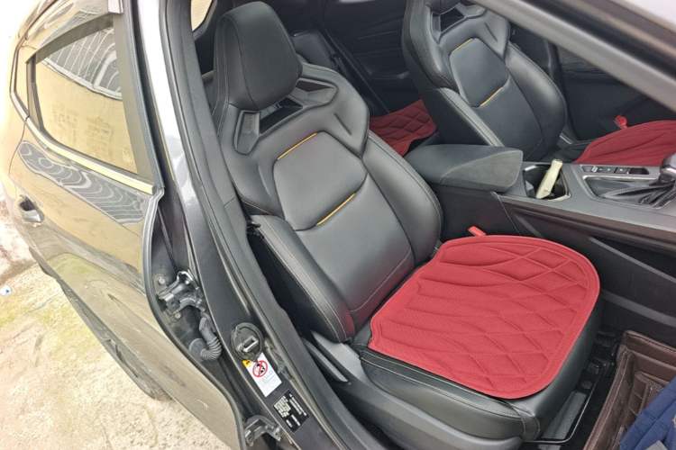 Used CHANGAN OSHAN X5 PLUS 2023 Revised 1.5T DCT Pioneer Edition Right Front Seat