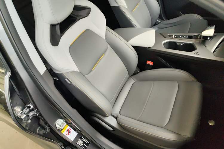 Used CHANGAN OSHAN X5 PLUS 2023 1.5T DCT Excellence Edition Right Front Seat