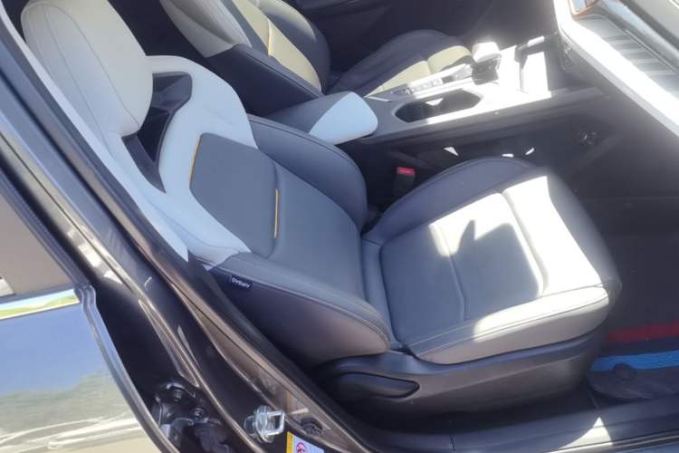 Used CHANGAN OSHAN X5 PLUS 2023 1.5T DCT Excellence Edition Right Front Seat