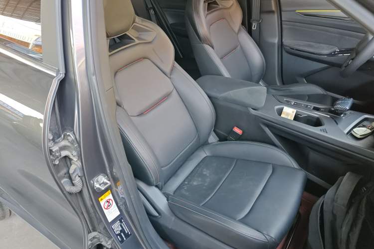 Used CHANGAN OSHAN X5 PLUS 2023 Revised Version 1.5T DCT Navigation Edition Right Front Seat
