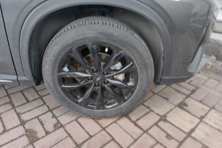 Used CHANGAN OSHAN X5 PLUS 2023 Revised Version 1.5T DCT Navigation Edition Right Front Wheel Hub