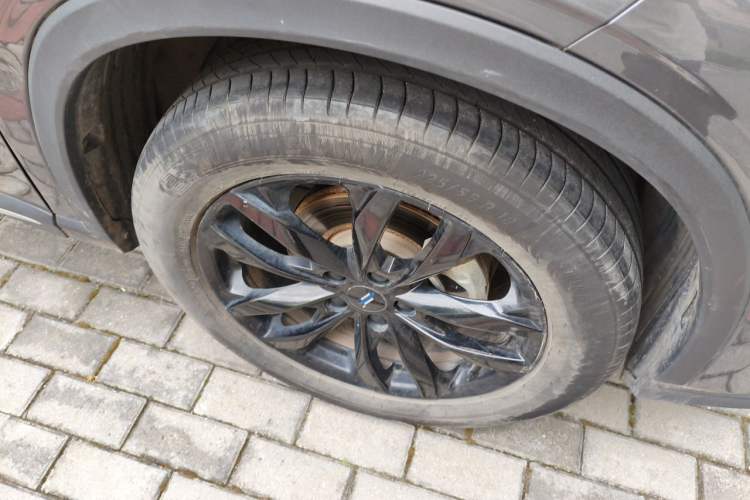 Used CHANGAN OSHAN X5 PLUS 2023 1.5T DCT Navigation Edition Right Front Wheel Hub