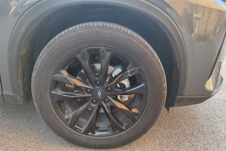 Used CHANGAN OSHAN X5 PLUS 2023 Revised Version 1.5T DCT Navigation Edition Right Front Wheel Hub