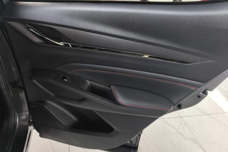 Used CHANGAN OSHAN X5 PLUS 2023 1.5T DCT Navigation Edition Right Rear Door Interior