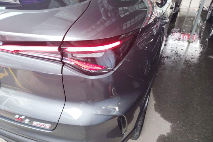 Used CHANGAN OSHAN X5 PLUS 2023 1.5T DCT Excellence Edition Right Rear Taillight