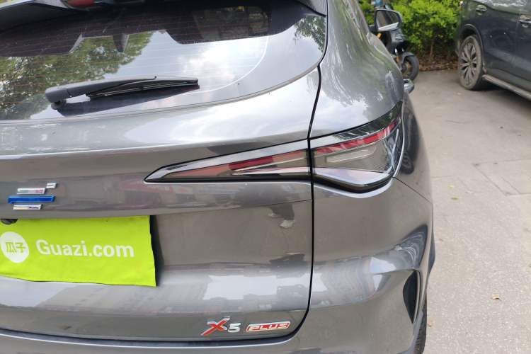 Used CHANGAN OSHAN X5 PLUS 2023 Revised Version 1.5T DCT Navigation Edition Right Rear Taillight